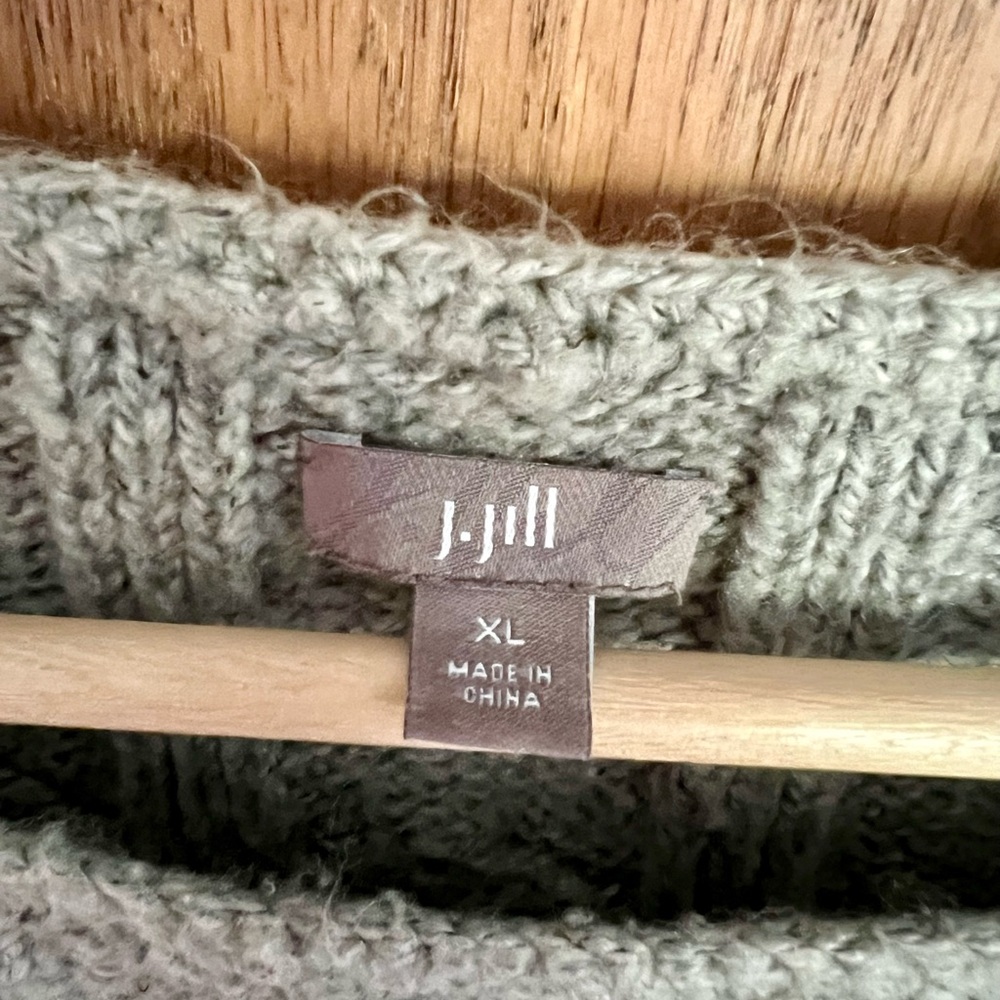 J. Jill Heathered Light Gray Cable Knit Crewneck Sweater size extra large - Picture 2 of 6